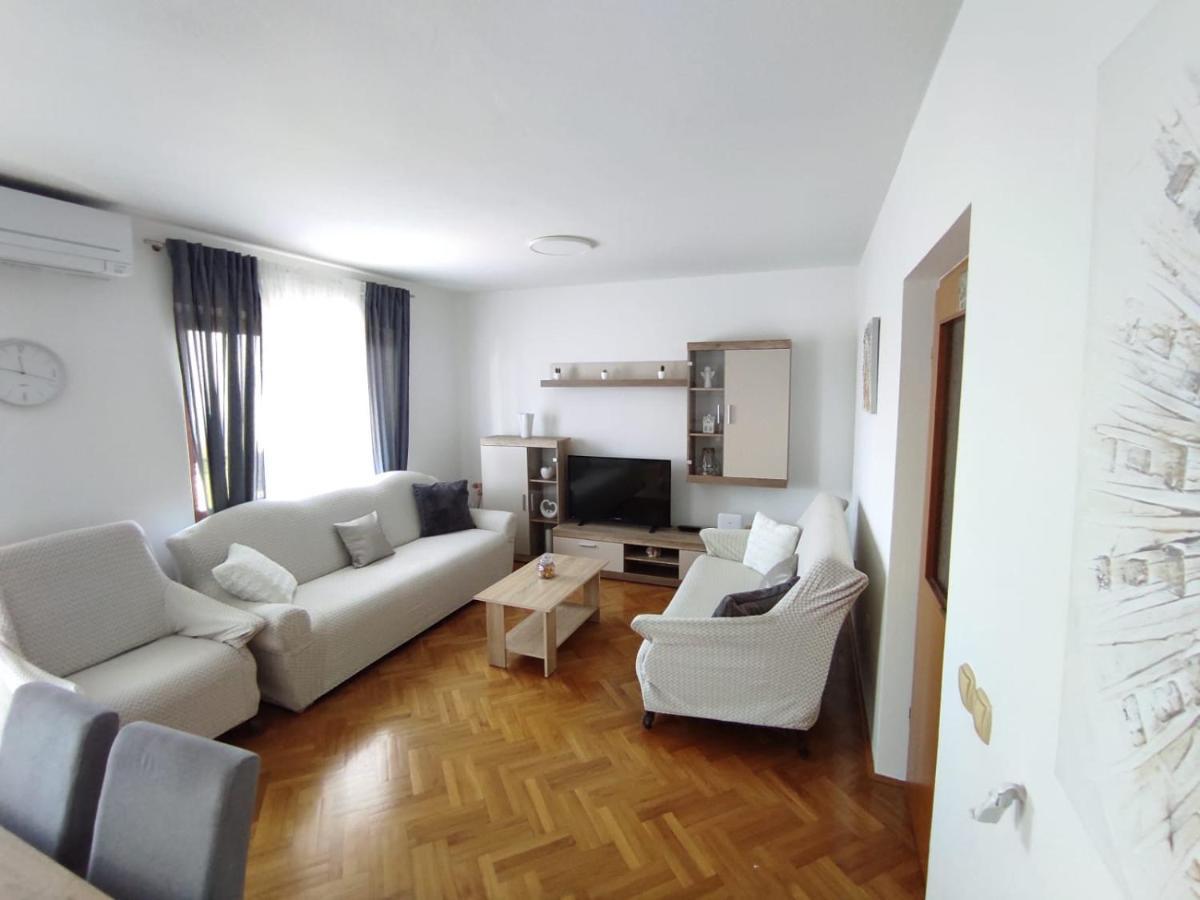 Апартаменты House Silva Подстрана Экстерьер фото
